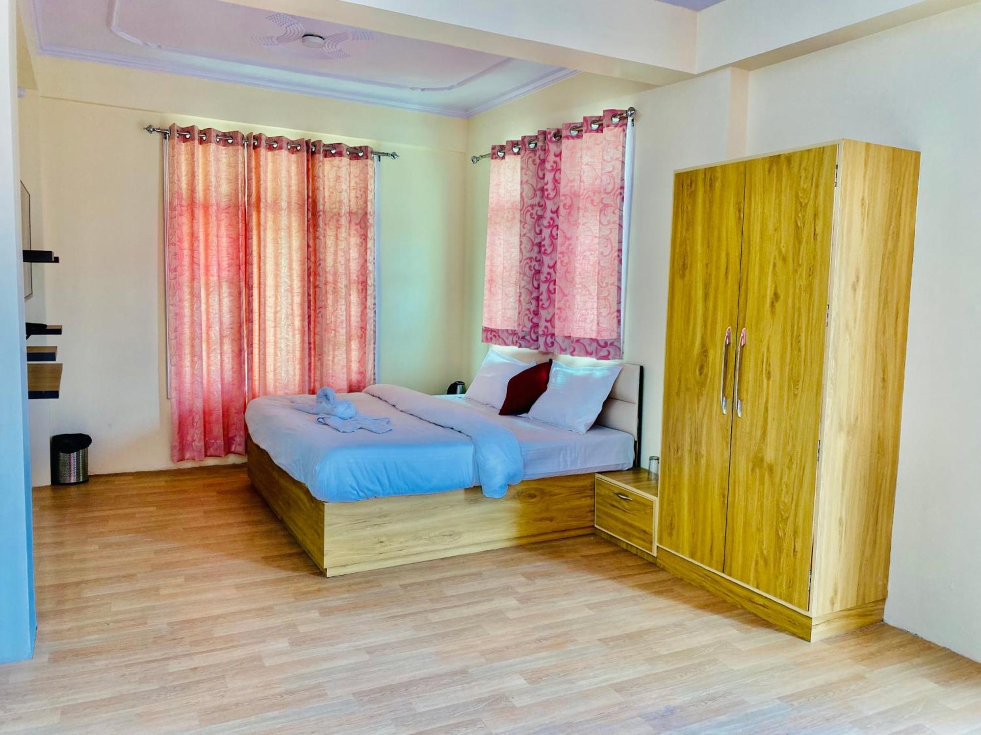 Royal Green Mashobra - Mountain And Valley View Rooms Shimla Extérieur photo