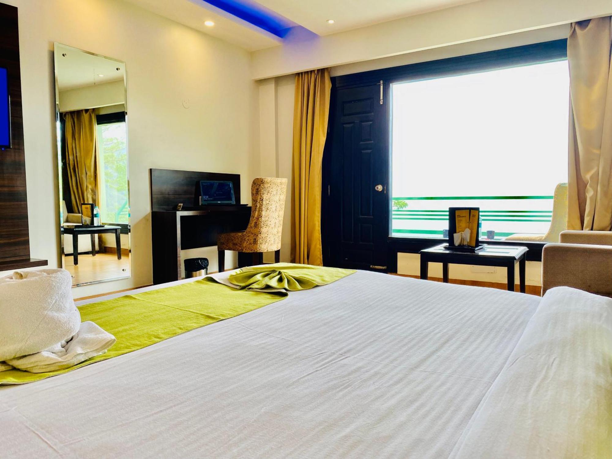 Royal Green Mashobra - Mountain And Valley View Rooms Shimla Extérieur photo